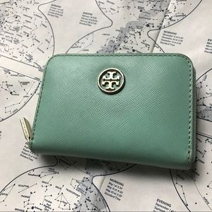 🎉HP-  Tory Burch Robinson Wallet